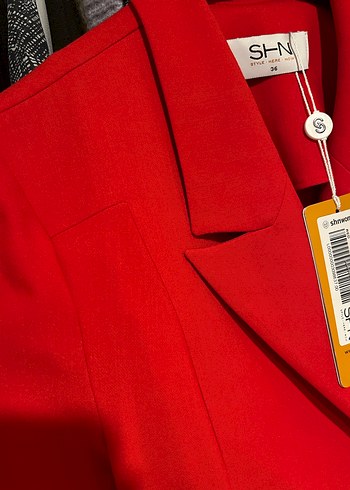 Düğmeli Kırmızı Ceket Elbise - Görsel 4