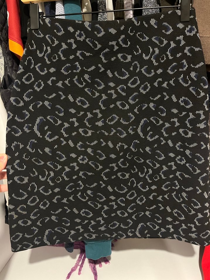 Koyu Gri Yılan Desenli Mini Etek - Görsel 4