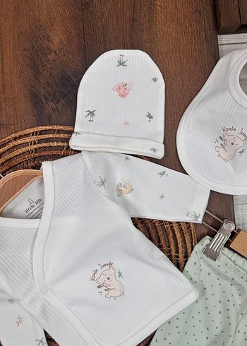 Bebek Beyaz Nakışlı Hastane Kıyafeti - Görsel 6