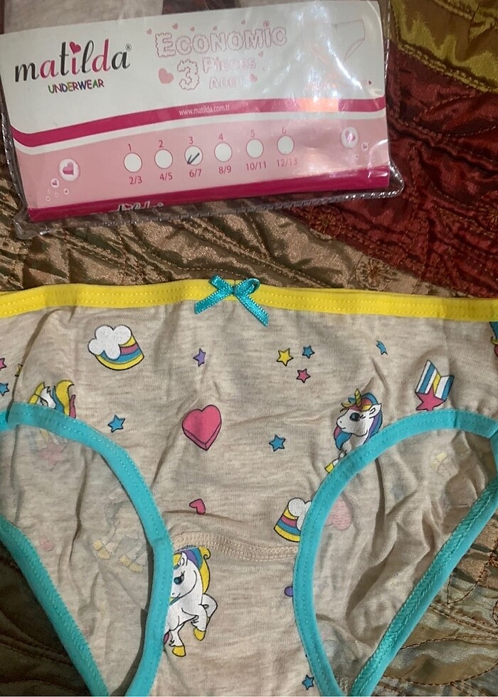 3 adet çamaşır - Görsel 2