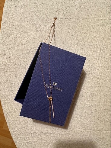 Swarovski Su Yolu Kolye