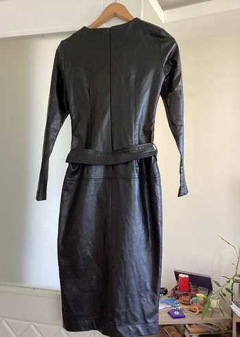 DERİ ELBİSE KUŞAKLI - Görsel 3