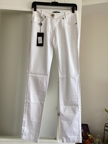 27 Beden beyaz Renk PHILIP PLEİN YAZLIK PANTALON