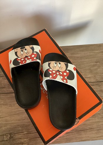 31 Beden kahverengi Renk Kız Çocuk Minnie Baskılı Terlik