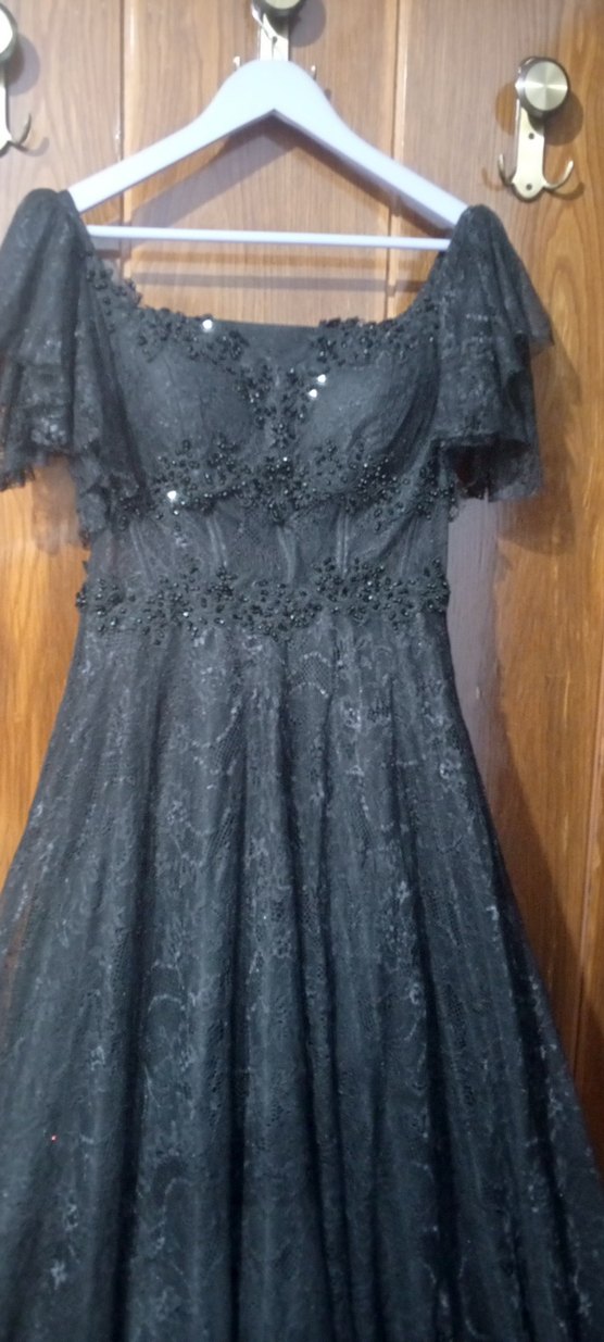 Siyah Nakışlı Uzun Gotik Abiye Elbise söz nişan için uygun - Görsel 3