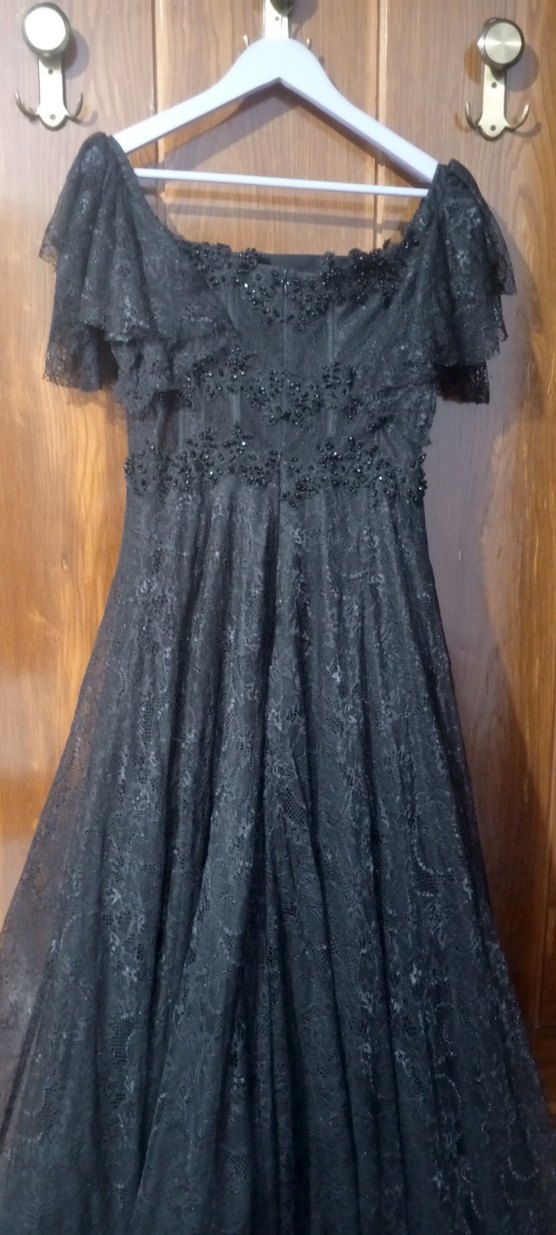 Siyah Nakışlı Uzun Gotik Abiye Elbise söz nişan için uygun - Görsel 4