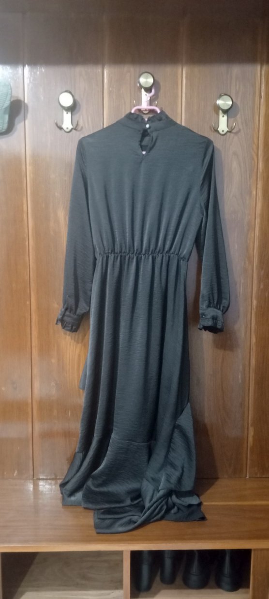 Uzun Kollu siyah Fırfırlı Uzun Elbise - Görsel 2