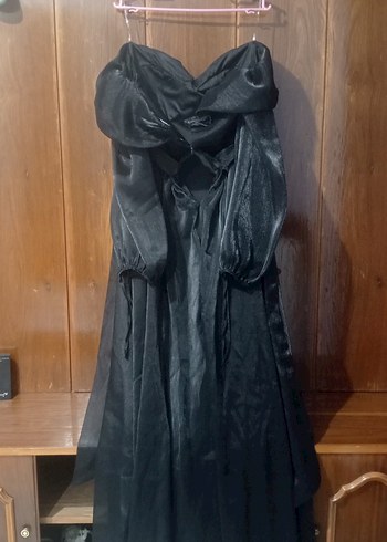 Siyah Straplez Gotik Uzun Abiye Elbise - Görsel 4