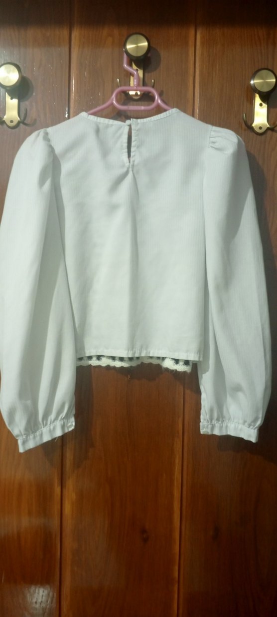 Nakışlı Örgü Detaylı Beyaz Uzun Kollu Bluz - Görsel 2