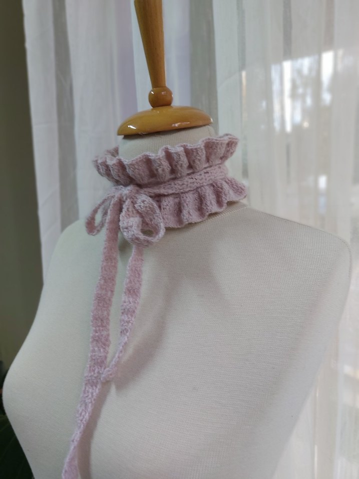 Bej Fırfırlı Örgü Kadın Boyunluk - Görsel 2