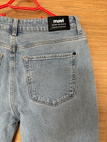 28 Beden mavi Renk MAVİ MARKA STRAİGHT FİT JEAN
