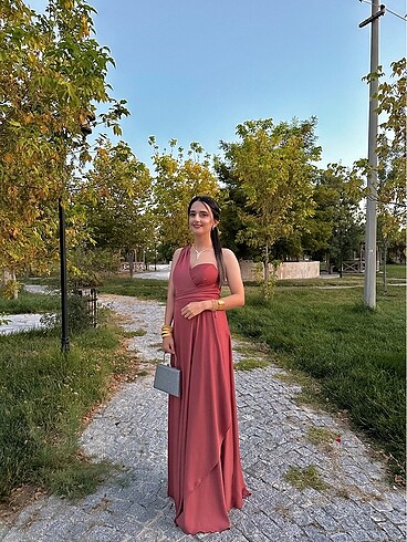 Gece elbisesi