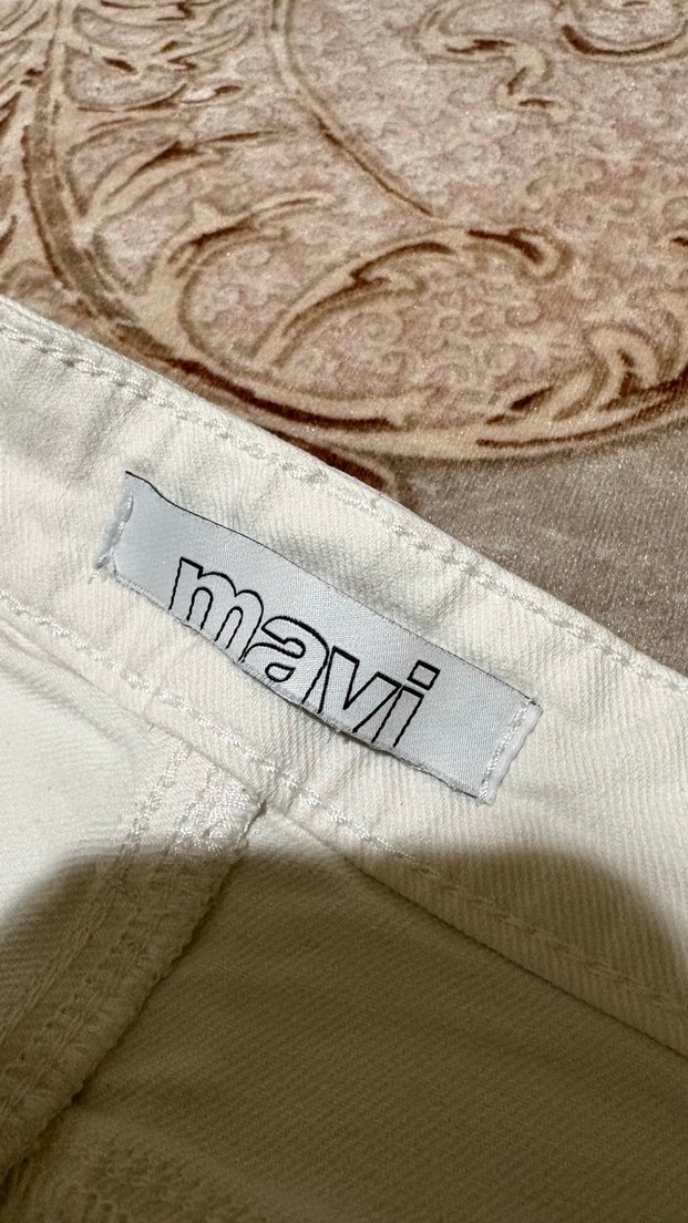 Kadın Beyaz Mini Denim Şort - Görsel 3