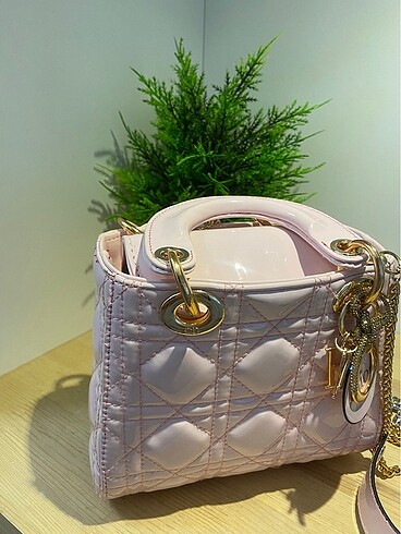 Dior dior toz pembe çanta????