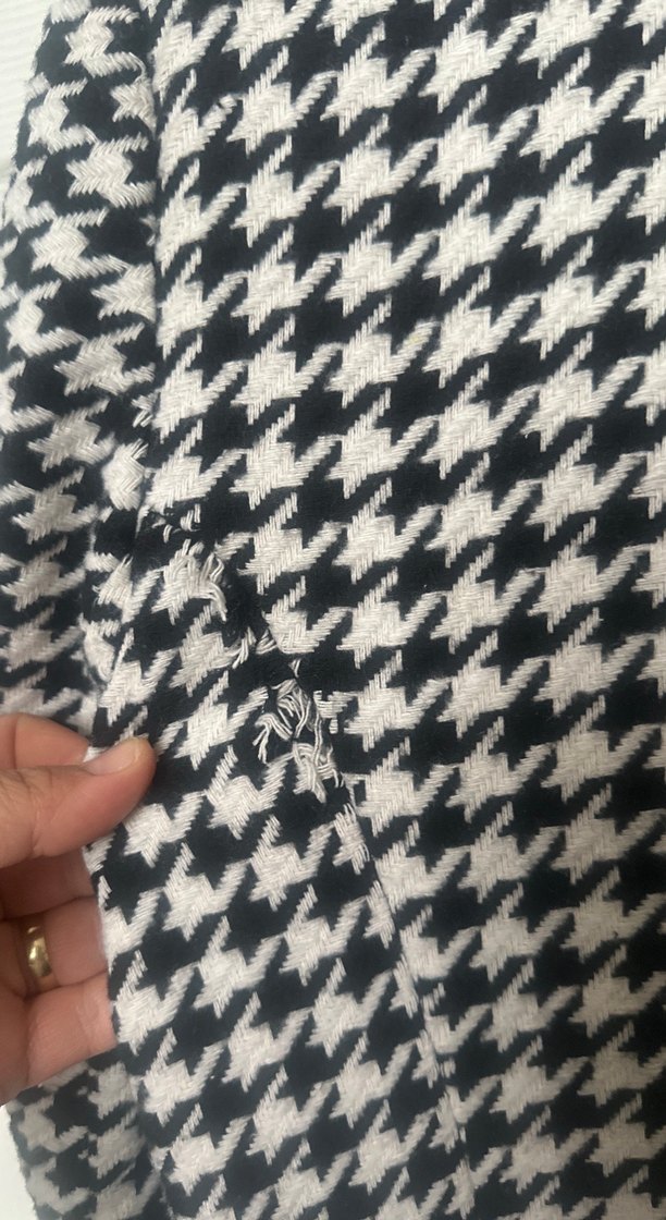 Şıklığın ve Klasikliğin Buluştuğu Houndstooth Blazer — görsel 8/10