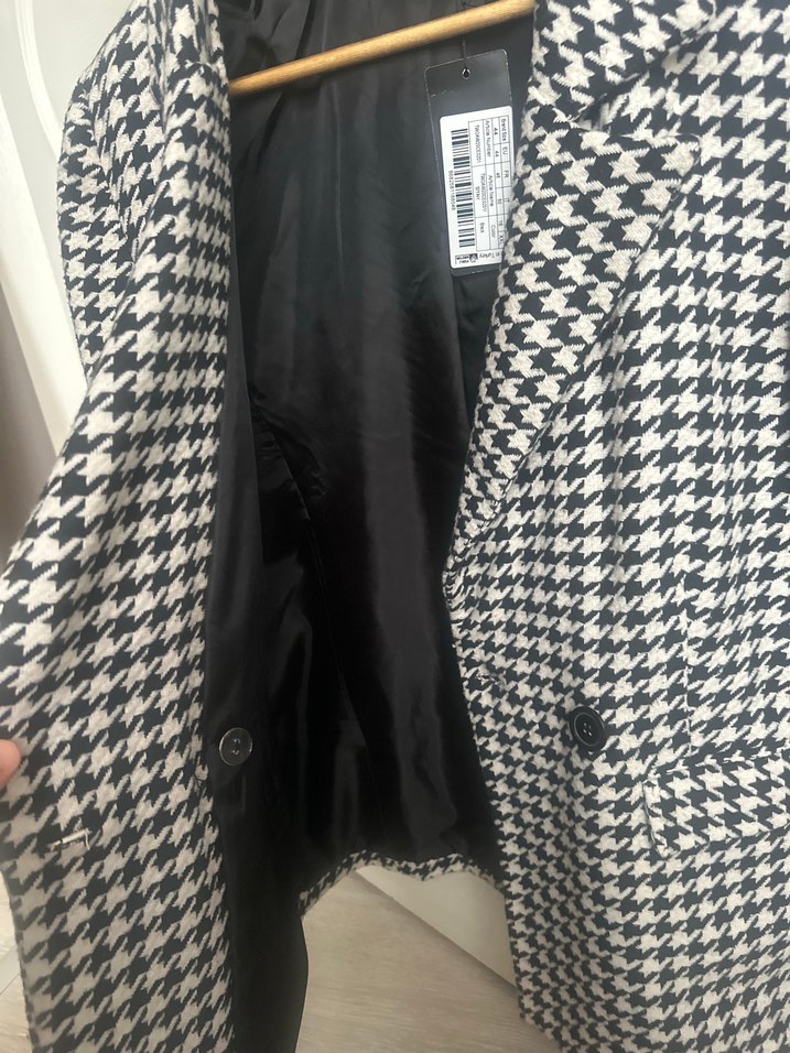 Şıklığın ve Klasikliğin Buluştuğu Houndstooth Blazer — görsel 5/10