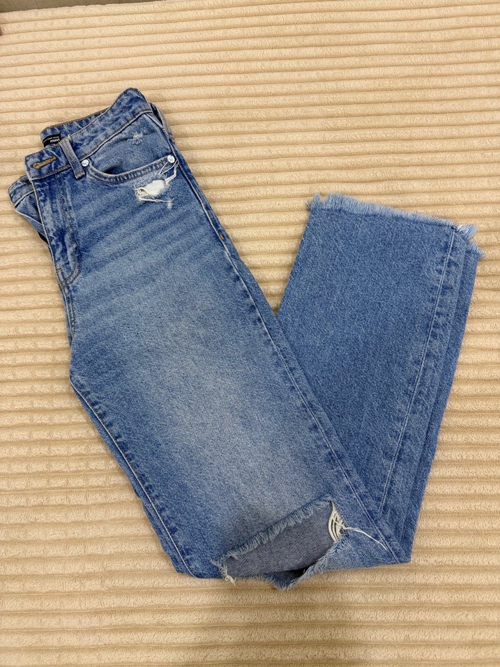 Yırtık Detaylı Mavi Kot Pantolon - Görsel 2