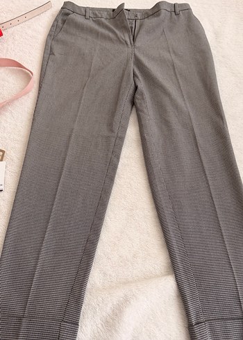 Gri kaz ayağı desenli 
Düğmeli Kadın Kumaş Pantolon - Görsel 2