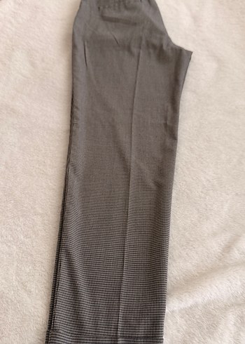 Gri kaz ayağı desenli 
Düğmeli Kadın Kumaş Pantolon - Görsel 4