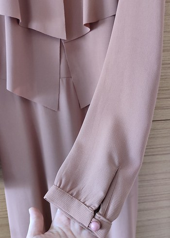 Bej Uzun Kollu Kat Katlı Uzun Elbise - Görsel 3