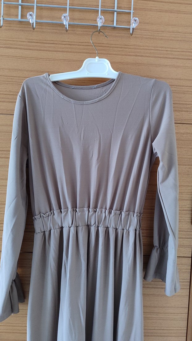 Bej Uzun Kollu Piliseli Kadın Elbise - Görsel 2