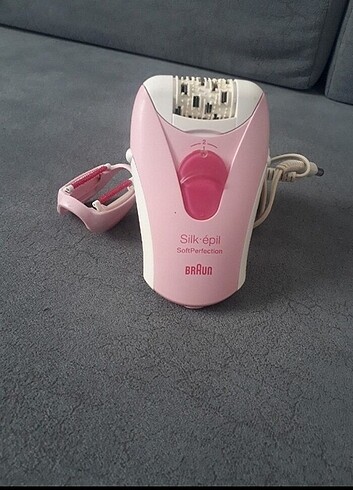 İki tane braun epilasyon makinesi