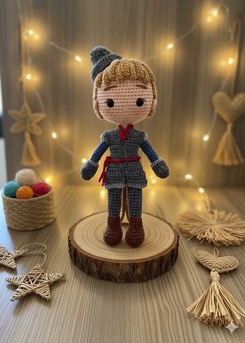 Diğer Gri Renkli Örgü Bebek Figürü 22 cm