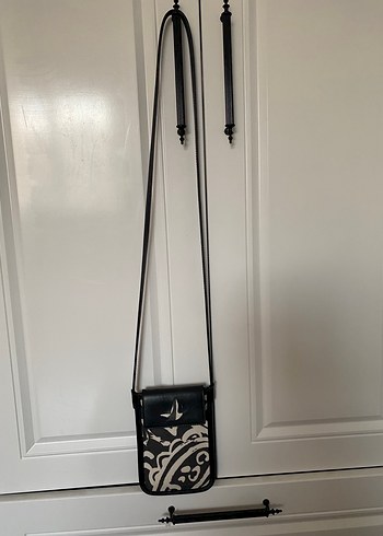  Beden Kadın Siyah Deri Baskılı Crossbody Çanta