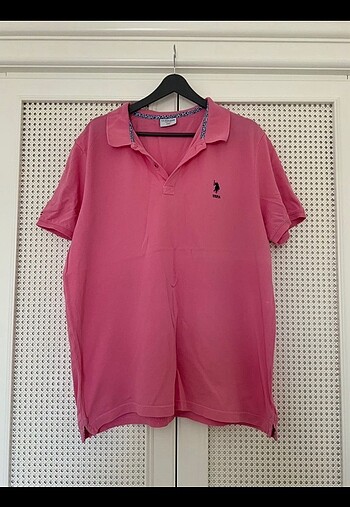 Pembe polo yaka tişört