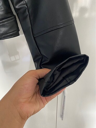 l Beden siyah Renk PULL & BEAR DERI CEKET ETIKETLI CİZİKSİZ
