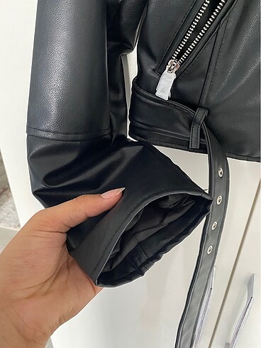 l Beden PULL & BEAR DERI CEKET ETIKETLI CİZİKSİZ
