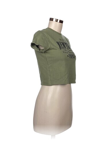 LC Waikiki LC Waikiki T-shirt %70 İndirimli.