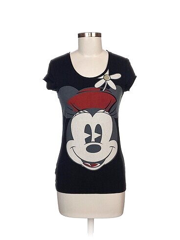 Mango T-shirt %70 İndirimli.