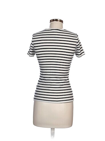 s Beden H&M T-shirt %70 İndirimli.