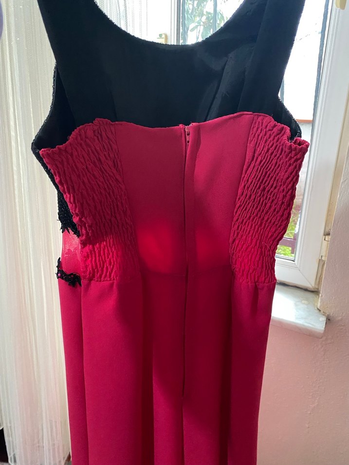 Fuşya/Pembe Siyah Nakışlı Uzun Abiye Elbise - Görsel 5