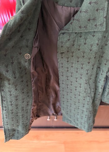 Desenli Kemerli Koyu Yeşil Kaban - Görsel 6