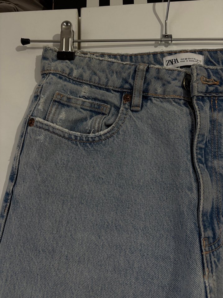 Gevşek Kesim Yırtık Mavi Kot Pantolon - Görsel 3