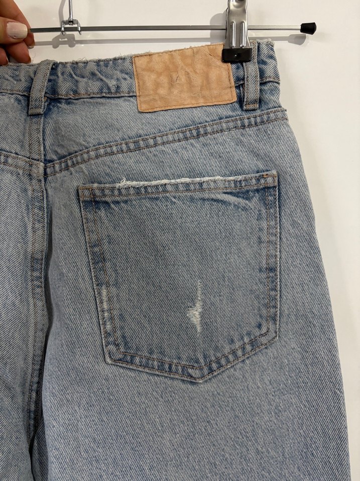 Gevşek Kesim Yırtık Mavi Kot Pantolon - Görsel 5