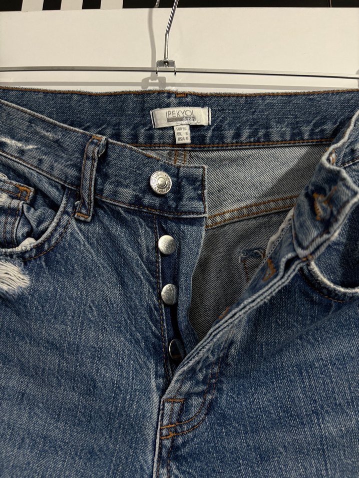 Kadın Mavi Bol Kesim Yırtık Kot Pantolon - Görsel 2