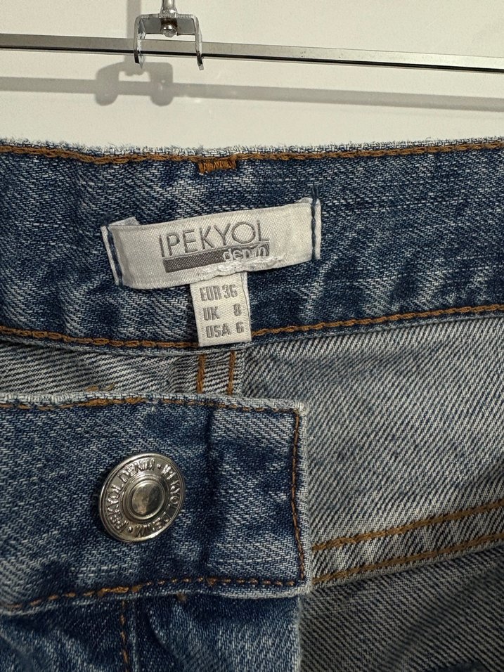 Kadın Mavi Bol Kesim Yırtık Kot Pantolon - Görsel 4