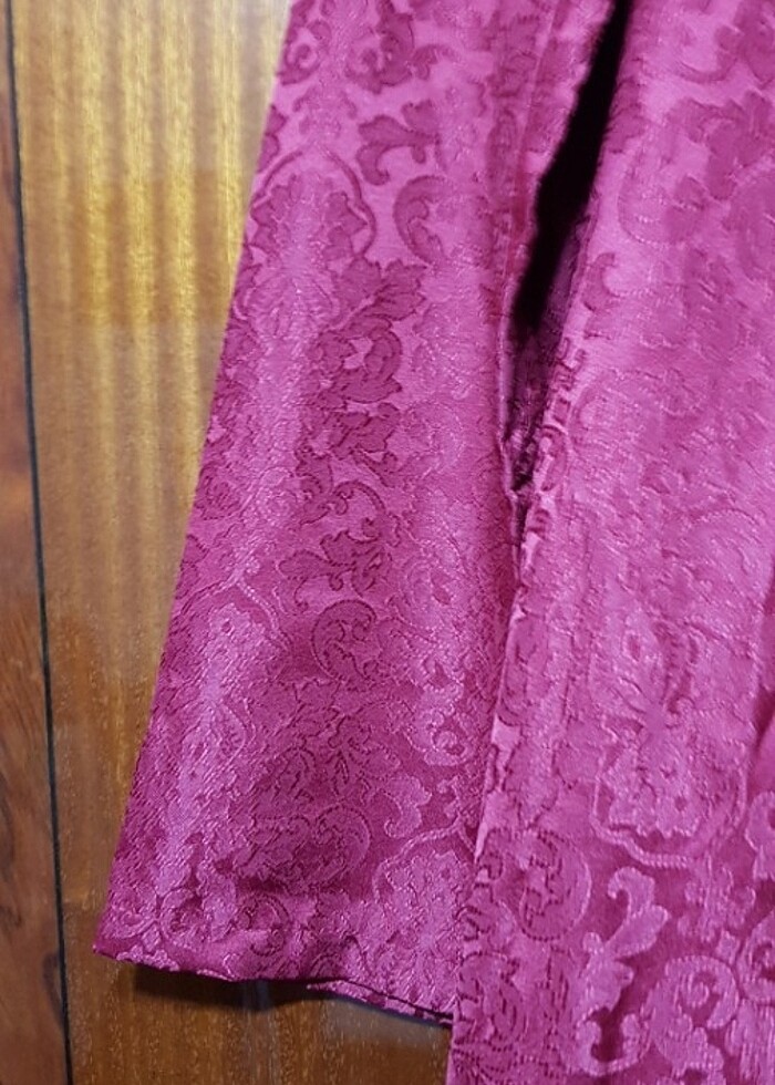 Islemeli,ince kadifemsi parlak kumas - Görsel 3