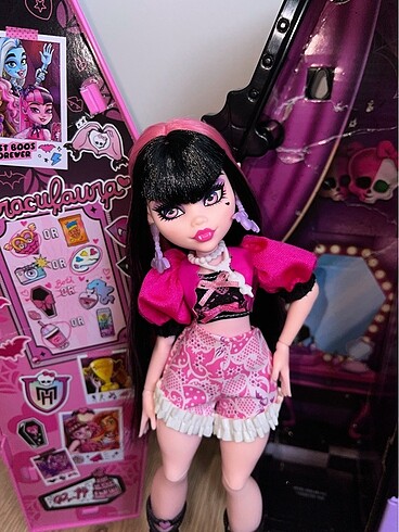Monster High Monster High-Draculaura Skulltimate