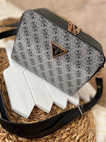 Guess Çanta