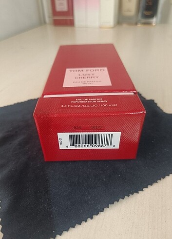 Beden TOM FORD LOST CHERY