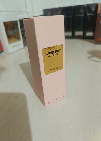 Burberry Goddess Kadın Parfümü 50 ml