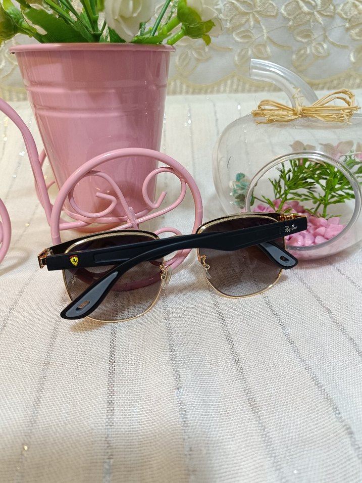 Ray Ban Klasik Altın Renkli Kadın Güneş Gözlüğü - Görsel 3