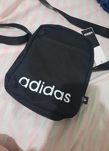  Beden Adidas spor çanta