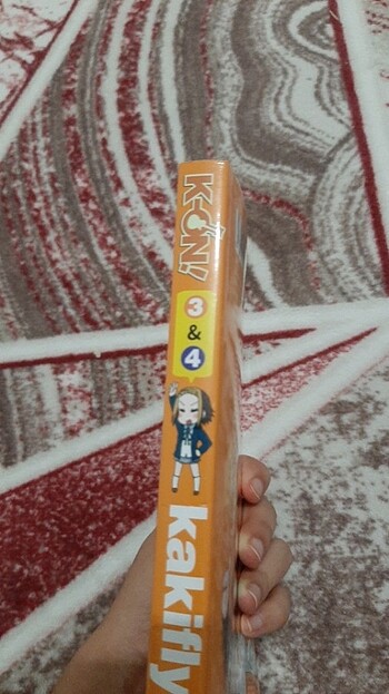 Beden Renk Kakifly kon manga 3&4