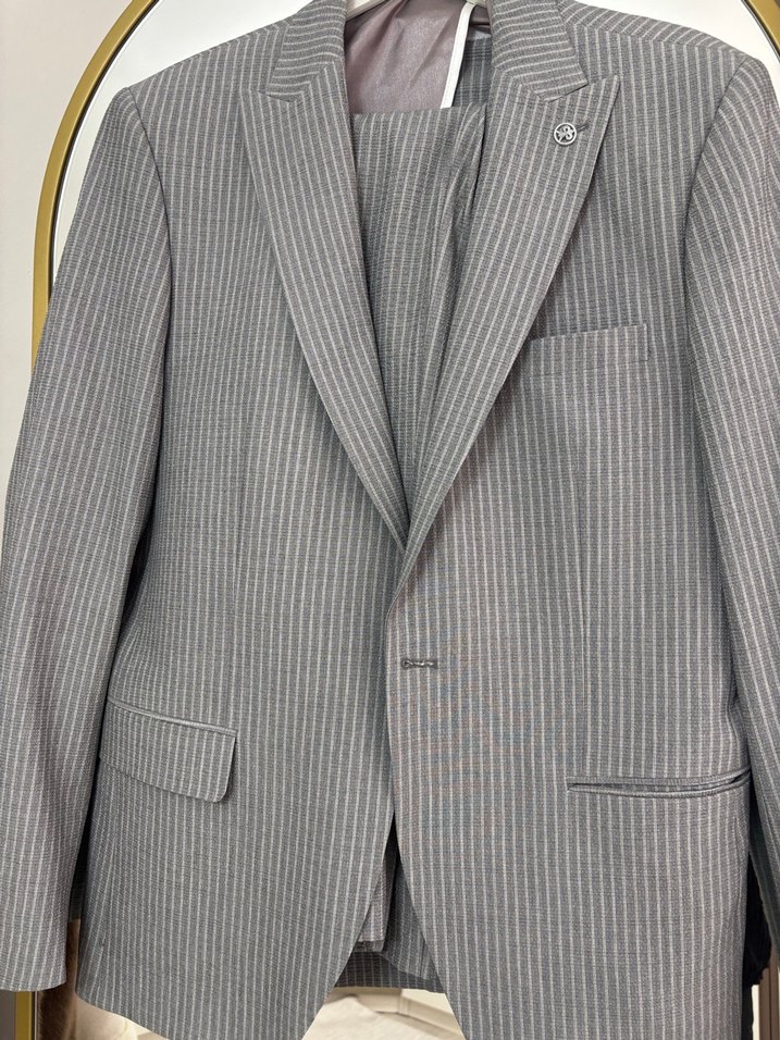 Gri Çizgili Erkek Takım Elbise - Görsel 2