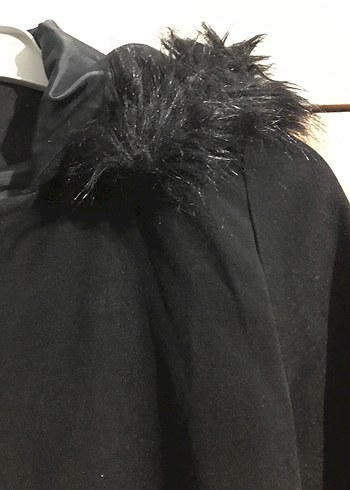 Kürklü Detaylı Siyah Uzun Kadın Kaban - Görsel 2